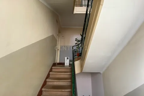 Erhvervsejendom i Moscavide, Lisbon, Moscavide - € 420.000 | Ref: C0429-00371 - foto 2
