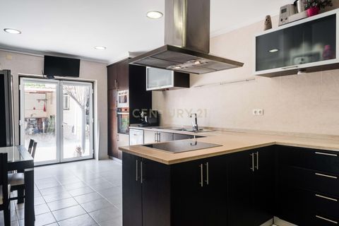 Villa i Loures, Lisbon, Loures - € 499.000 | Ref: C0429-00417 - foto 3