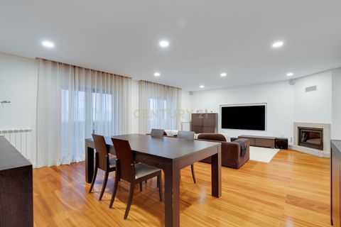 Villa a Espinho, Aveiro, Espinho - € 475.000 | Ref: C0496-00188 - foto 2