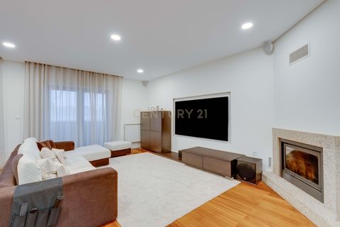Villa a Espinho, Aveiro, Espinho - € 475.000 | Ref: C0496-00188 - foto 8
