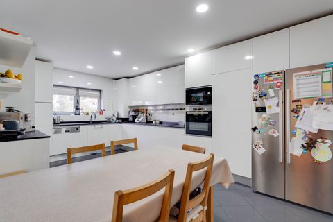 Villa a Espinho, Aveiro, Espinho - € 475.000 | Ref: C0496-00188 - foto 11