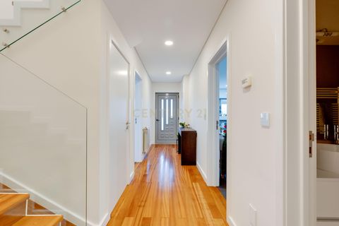 Villa a Espinho, Aveiro, Espinho - € 475.000 | Ref: C0496-00188 - foto 25