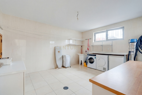 Villa a Espinho, Aveiro, Espinho - € 475.000 | Ref: C0496-00188 - foto 28