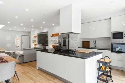 Villa i Odivelas, Lisbon, Odivelas - € 799.000 | Ref: ZMPT587370 - foto 1