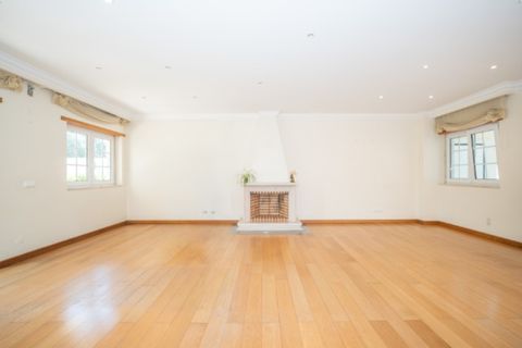 Villa i Carcavelos, Lisbon, Carcavelos - € 1.000.000 | Ref: ORIAPRO4808 - foto 6