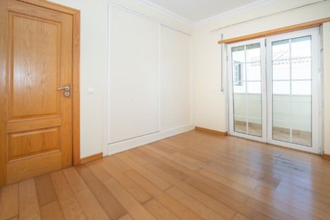 Villa i Carcavelos, Lisbon, Carcavelos - € 1.000.000 | Ref: ORIAPRO4808 - foto 25