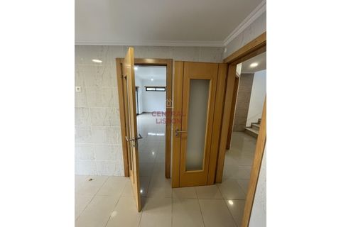 Villa i Laranjeiro, Setubal, Laranjeiro - € 695.000 | Ref: PJ0087 - foto 23
