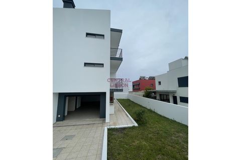 Villa i Laranjeiro, Setubal, Laranjeiro - € 695.000 | Ref: PJ0087 - foto 32