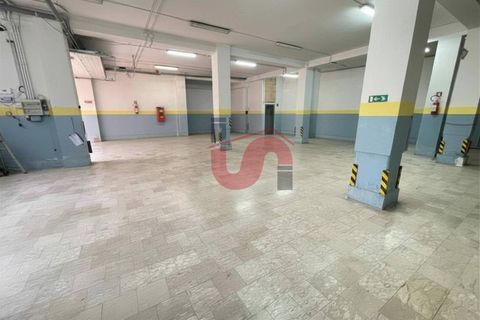 L'establiment comercial a Benevento, Benevento, Benevento - € 2.000/mes | Ref: AA39873 - foto 3