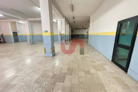 L'establiment comercial a Benevento, Benevento, Benevento - € 2.000/mes | Ref: AA39873 - foto 5