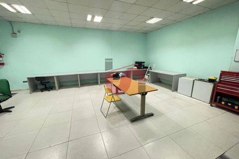 L'establiment comercial a Benevento, Benevento, Benevento - € 2.000/mes | Ref: AA39873 - foto 13