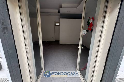 L'establiment comercial a Sant'Antimo, Naples, Sant'Antimo - € 450/mes | Ref: loc comm-corso michelangelo - foto 6