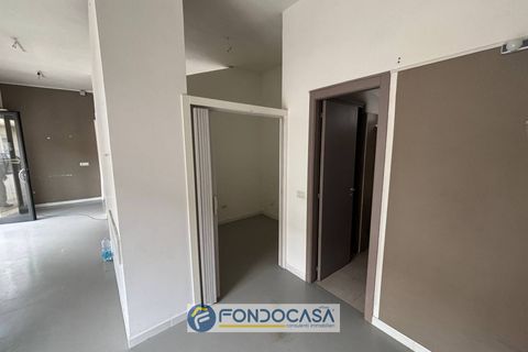 L'establiment comercial a Sant'Antimo, Naples, Sant'Antimo - € 550/mes | Ref: corso michelangelo sant'antimo - foto 8