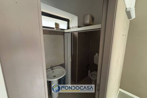 L'establiment comercial a Sant'Antimo, Naples, Sant'Antimo - € 550/mes | Ref: corso michelangelo sant'antimo - foto 10
