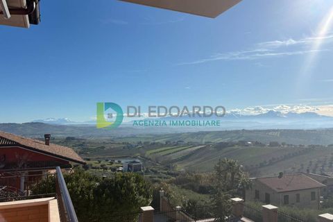 Villa a Colonnella, Teramo, Colonnella - € 700.000 | Ref: S158 - foto 2