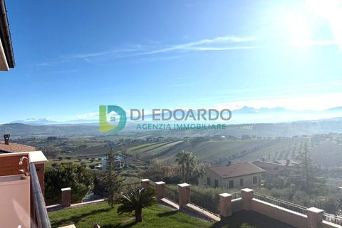 Villa a Colonnella, Teramo, Colonnella - € 700.000 | Ref: S158 - foto 24