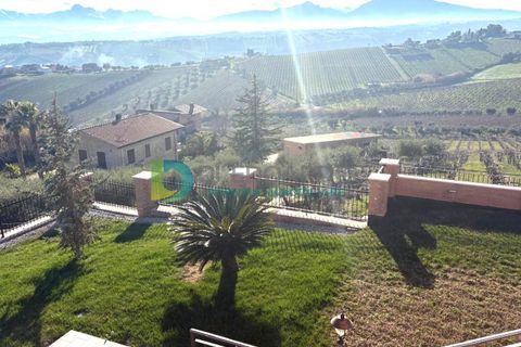 Villa a Colonnella, Teramo, Colonnella - € 700.000 | Ref: S158 - foto 31