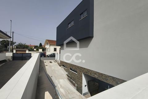 Villa i Maia, Porto, Maia - € 650.000 | Ref: 335/M/02187 - foto 3