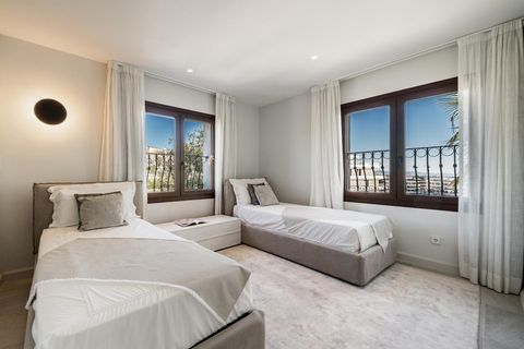 Villa a Estepona, Malaga, Estepona - € 2.195.000 | Ref: CasaEden - foto 27