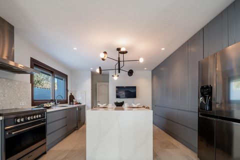 Villa a Estepona, Malaga, Estepona - € 2.195.000 | Ref: CasaEden - foto 29