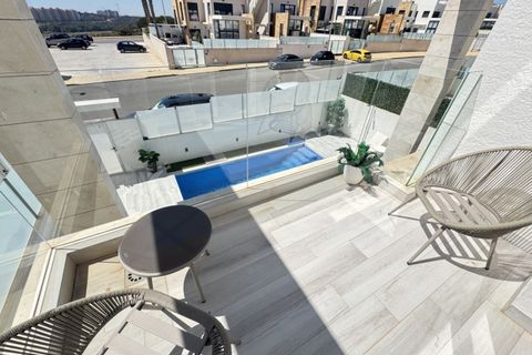 Villa a Cabo Roig, Alicante, Cabo Roig - € 635.000 | Ref: 729849 - foto 9