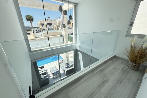 Villa a Cabo Roig, Alicante, Cabo Roig - € 635.000 | Ref: 729849 - foto 12