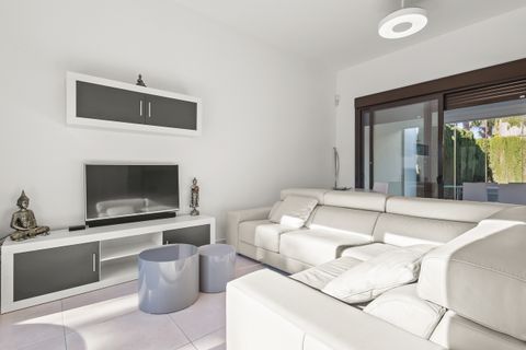 Villa en Algorfa, Alicante, Algorfa - € 349.995 | Ref: MI22-HCB-707 - photo 17