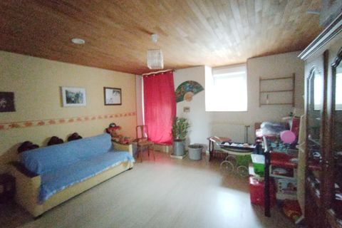 Landsbyhus i Saint-Julien, Jura, Saint-Julien - € 125.000 | Ref: 36033 - foto 10