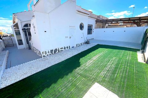 Villa en Punta Prima, Alicante, Punta Prima - € 209.950 | Ref: 23JJ01102 - photo 3