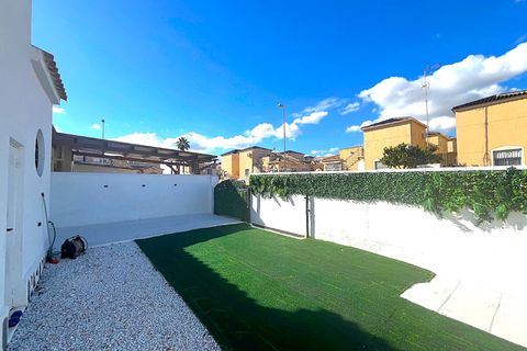 Villa en Punta Prima, Alicante, Punta Prima - € 209.950 | Ref: 23JJ01102 - photo 21