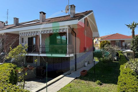 Rækkehus i None, Turin, None - € 295.000 | Ref: 37401024 - None via Einaudi - foto 2