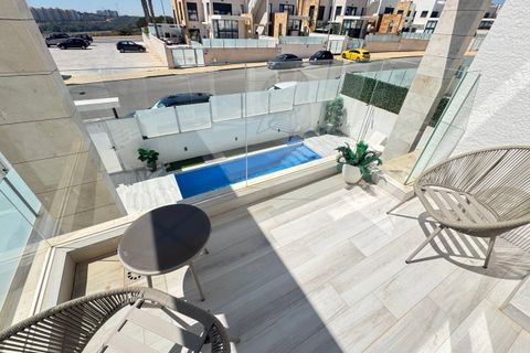 Villa a Cabo Roig, Alicante, Cabo Roig - € 635.000 | Ref: R-58557 - foto 9