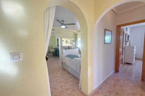 Villa en Cabo Roig, Alicante, Cabo Roig - € 344.950 | Ref: V-18829 - photo 9
