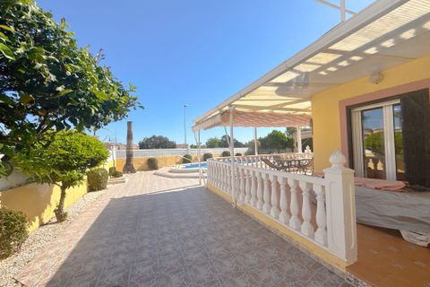 Villa en Cabo Roig, Alicante, Cabo Roig - € 344.950 | Ref: V-18829 - photo 17