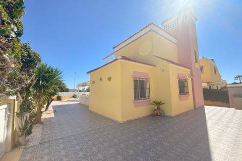 Villa en Cabo Roig, Alicante, Cabo Roig - € 344.950 | Ref: V-18829 - photo 32