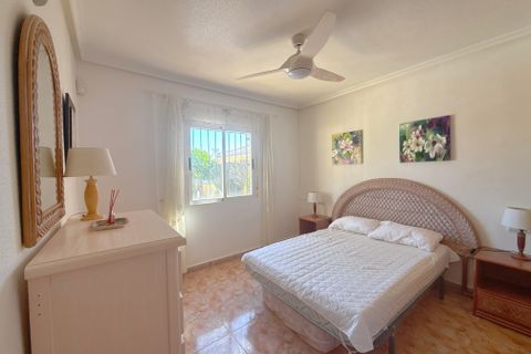 Villa en Cabo Roig, Alicante, Cabo Roig - € 344.950 | Ref: V-18829 - photo 46