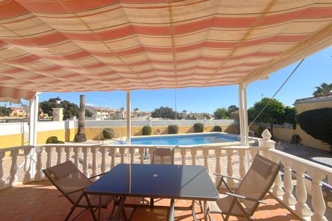 Villa en Cabo Roig, Alicante, Cabo Roig - € 344.950 | Ref: V-18829 - photo 47