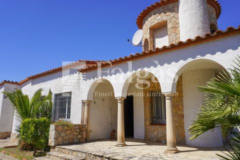 Villa a Empuriabrava, Gerona, Empuriabrava - € 495.000 | Ref: 003 - foto 10