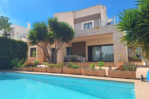 Villa i Torrevieja, Alicante, Torrevieja - € 850.000 | Ref: A1343/6084 - foto 1