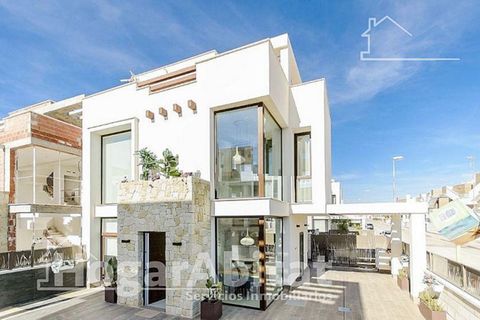 Villa a Almeria, Almeria, Almeria - € 459.000 | Ref: HAOL04621ON-CDB459-B/3716 - foto 2