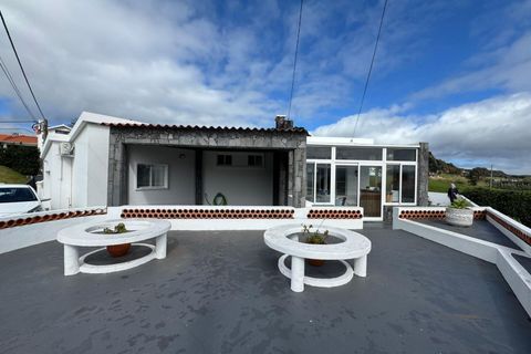 Byhus i Horta, Faial, Horta - € 350.000 | Ref: 1164 - foto 1