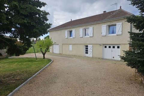 Villa i Chalain-le-Comtal, Loire, Chalain-le-Comtal - € 365.000 | Ref: 4533 - foto 2