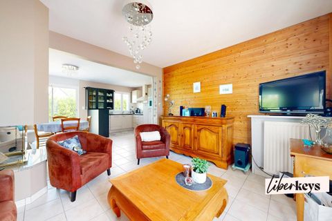 Villa a Chartres-de-Bretagne, Ille-et-Vilaine, Chartres-de-Bretagne - € 324.500 | Ref: DOM27581 - foto 2