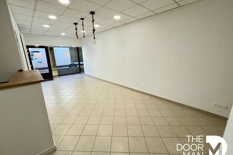 L'establiment comercial a Langres, Haute-Marne, Langres - € 14.400/mes | Ref: 9918 - foto 2