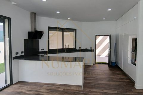 Villa i Amora, Setubal, Amora - € 695.000 | Ref: 305.015.726 - foto 4