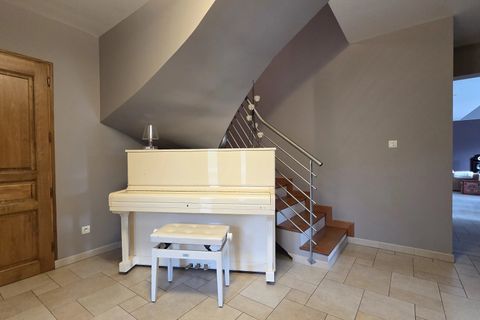 Villa a Besancon, Doubs, Besancon - € 650.000 | Ref: 12524 - foto 3