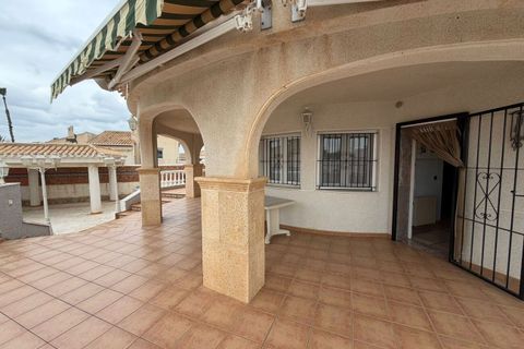 Villa i Playa Flamenca, Alicante, Playa Flamenca - € 650.000 | Ref: 27-16-0-11-1052/76085 - foto 4