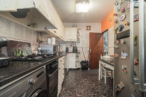 Villa i Loures, Lisbon, Loures - € 330.000 | Ref: PE-123751414-38 - foto 9