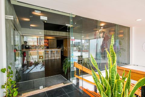 Erhvervsejendom i Almada, Setubal, Almada - € 2.250.000 | Ref: C0364-05796 - foto 1