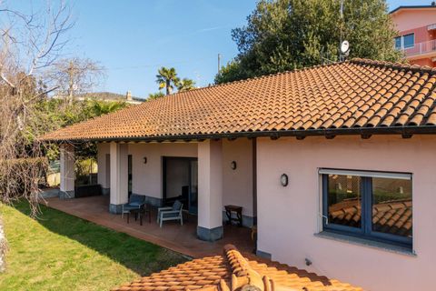 Villa i Luino, Varese, Luino - € 600.000 | Ref: W-048L6I-1060035 - foto 3